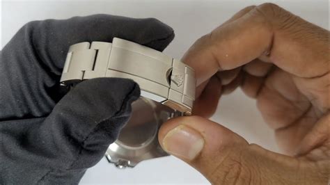 how to adjust rolex from clasp